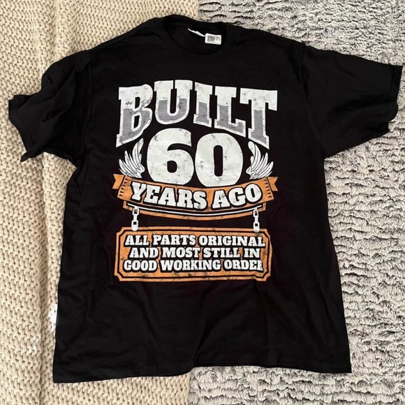 NEW 60TH BIRTHDAY T-SHIRT SIZE XL - Picture 1 of 2